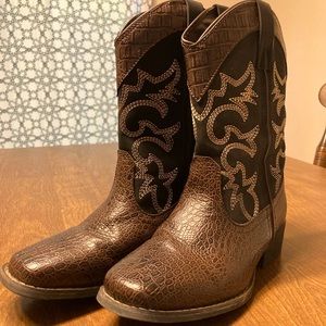 Kids cowboy boots brown